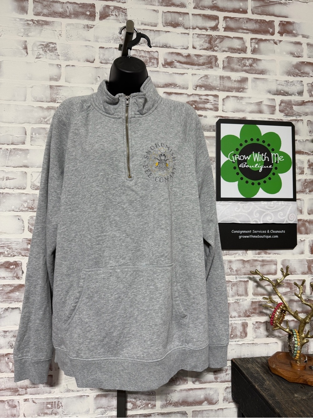 District Gray Half-Zip Sweatshirt adult XL Snohomish Bee Company